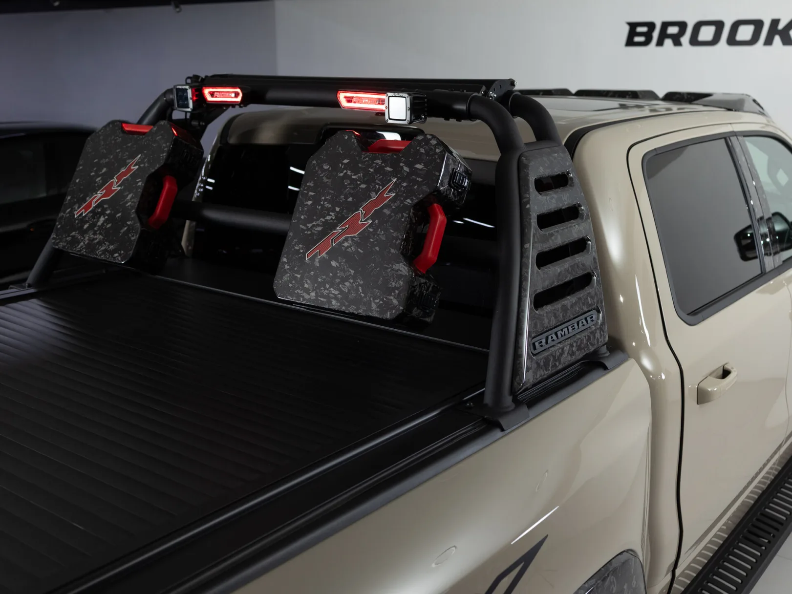Ram 1500 TRX V, 2022 — экстерьер, фото 34