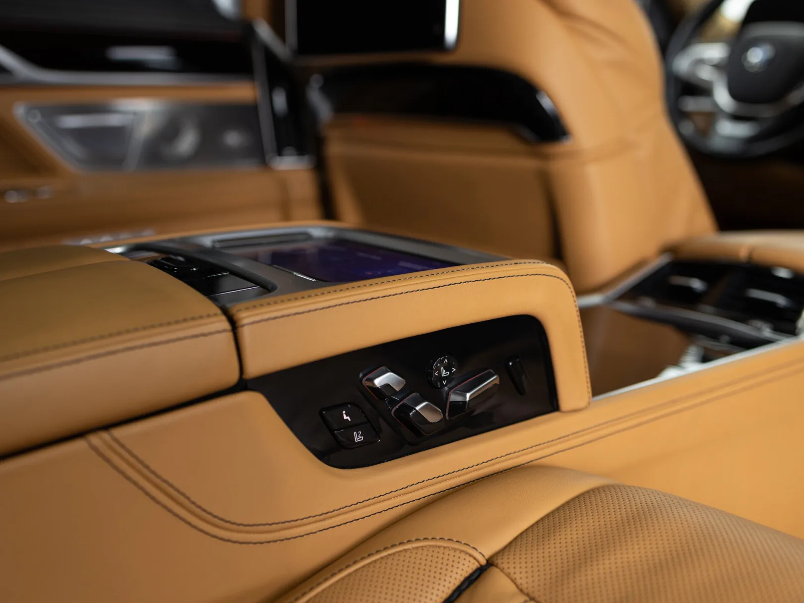 BMW 7 серии 750Ld xDrive VI (G11/G12), 2016 — экстерьер, фото 33