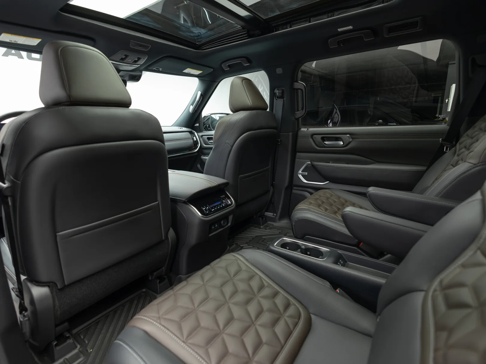 Nissan Armada Platinum Reserve III, 2025 — экстерьер, фото 29