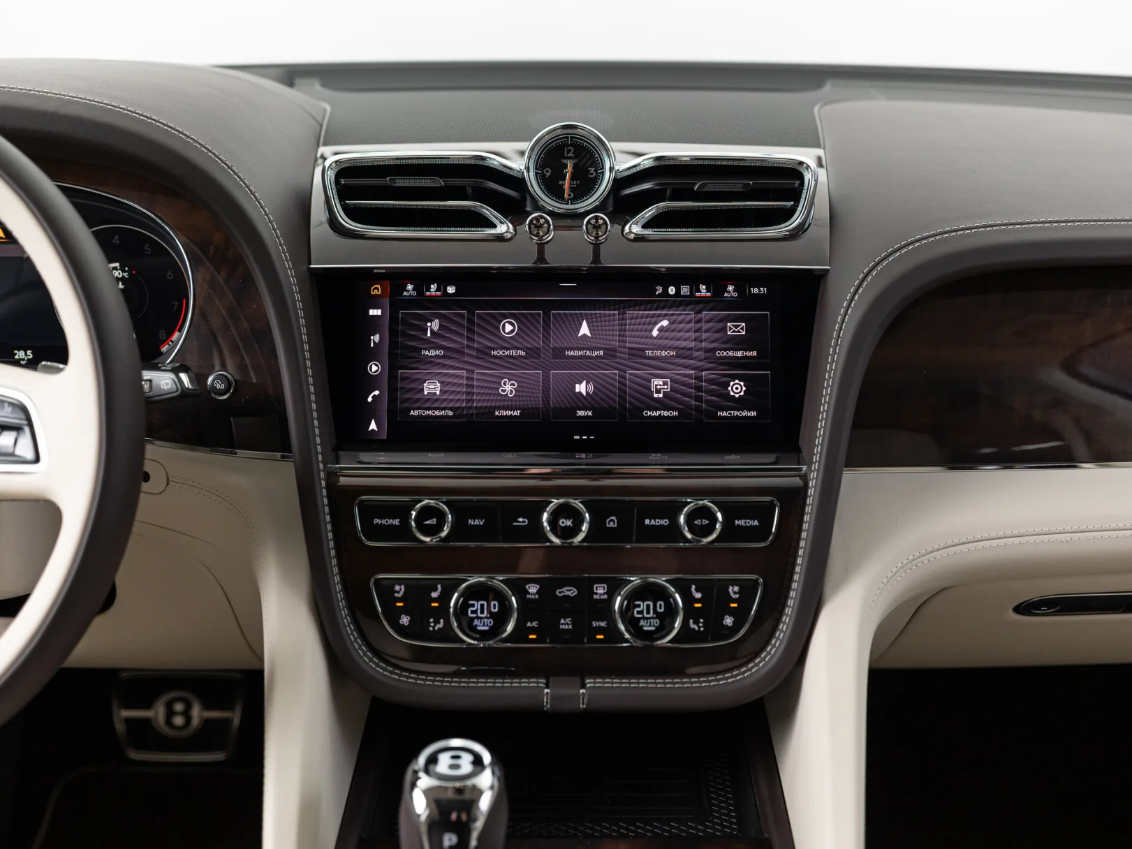 Bentley Bentayga Individual I Рестайлинг, 2022 — экстерьер, фото 21
