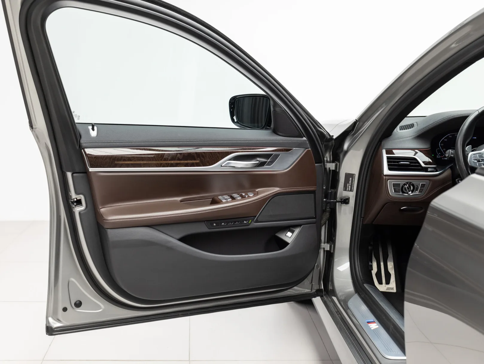 BMW 7 серии VI (G11/G12) Рестайлинг, 2020 — экстерьер, фото 8