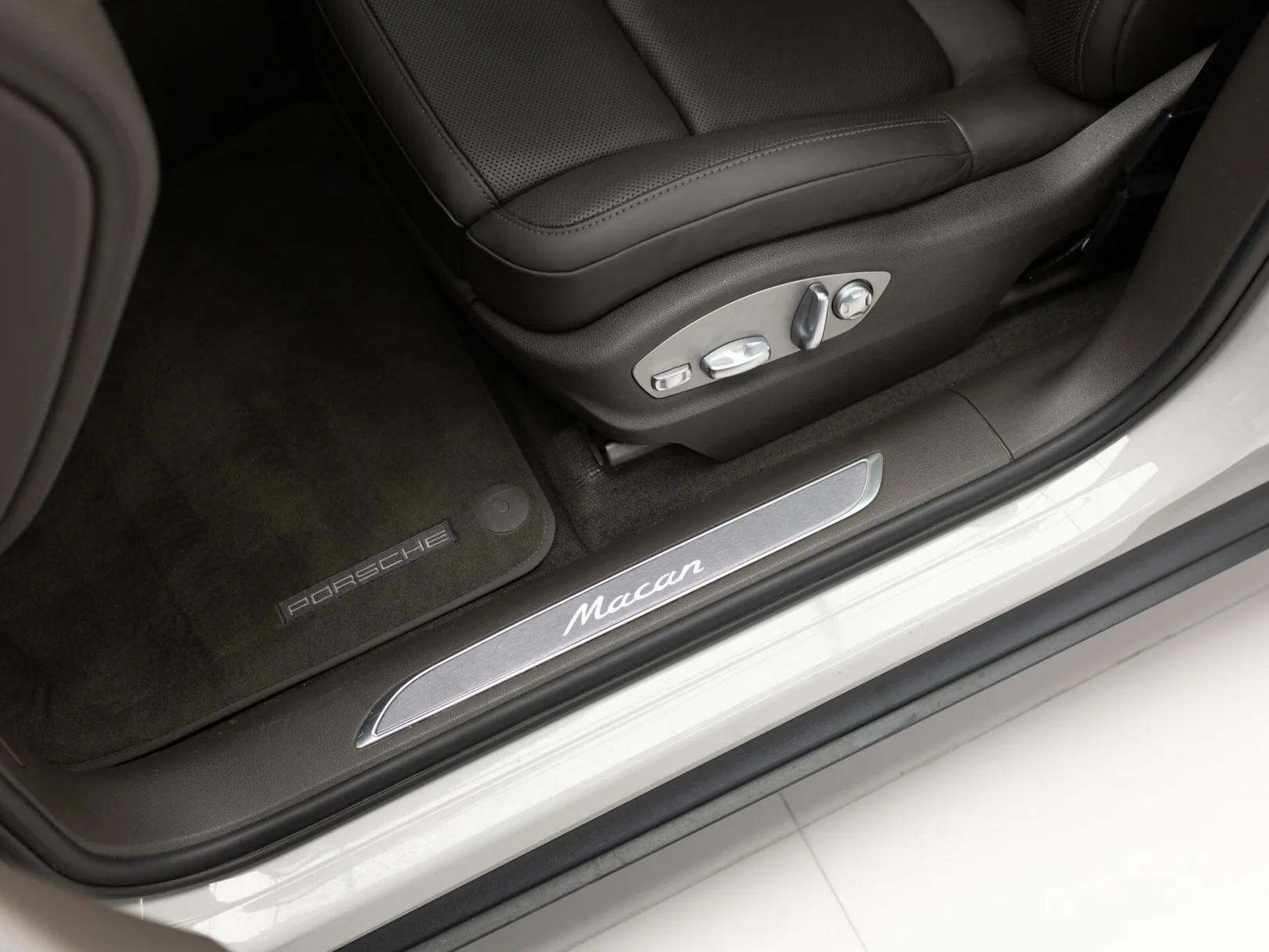 Porsche Macan I Рестайлинг, 2019 — экстерьер, фото 12
