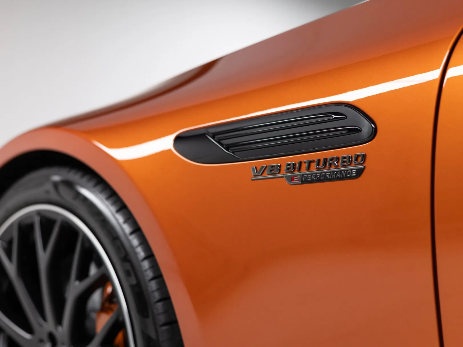 Mercedes-Benz SL-Класс AMG SL 63 S E Performance IV (R232), 2024 — экстерьер, фото 37