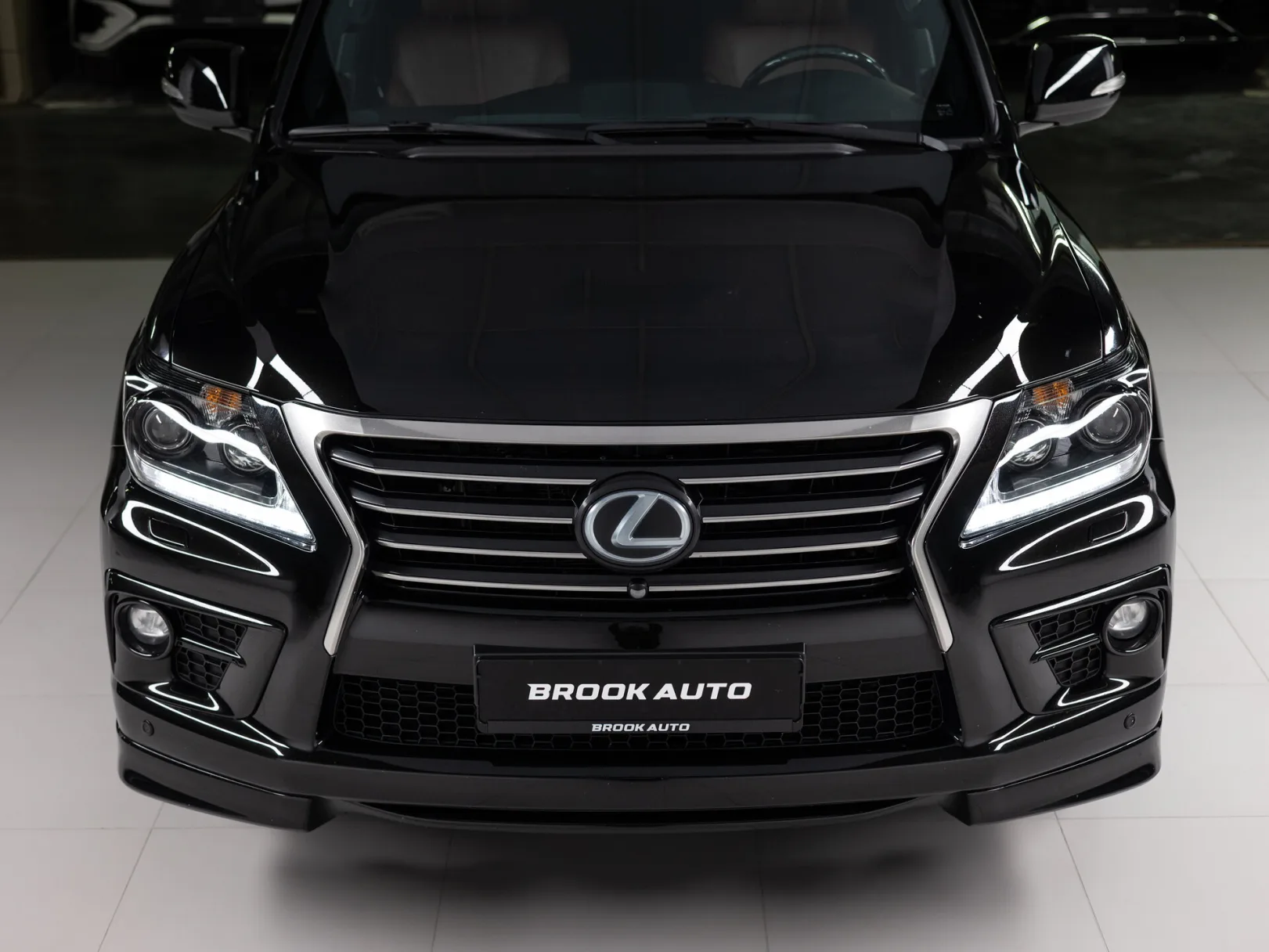 Lexus LX 25th Anniversary Edition 2 III Рестайлинг, 2015 — экстерьер, фото 33