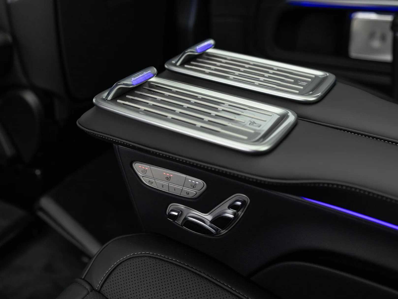 Mercedes-Benz V-Класс Exclusive AMG Line III (W447) Рестайлинг 2, 2026 — экстерьер, фото 32