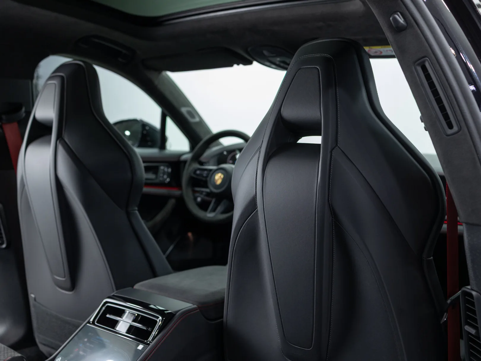 Porsche Panamera GTS III, 2025 — экстерьер, фото 29