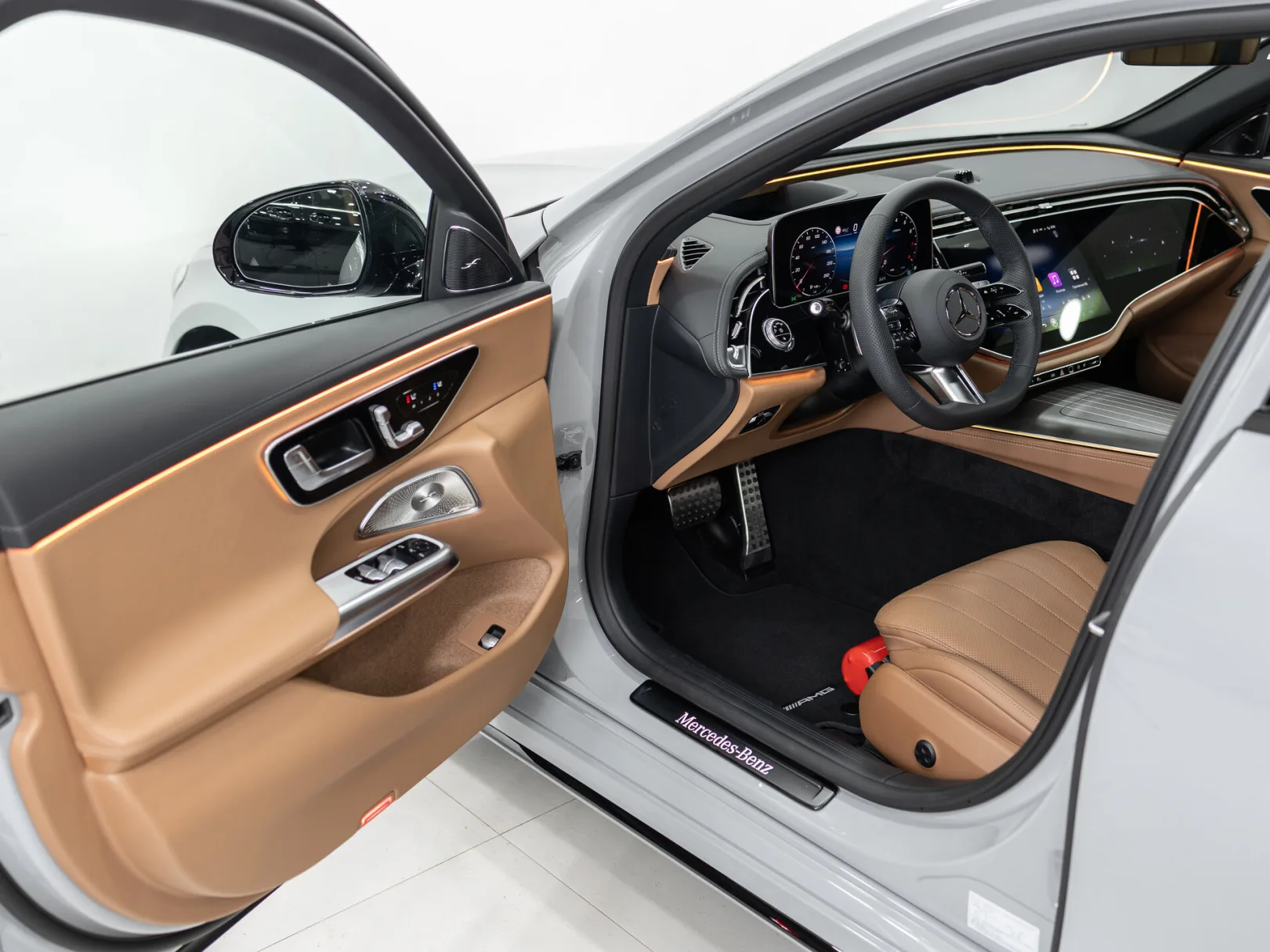Mercedes-Benz E-Класс E 300 4MATIC AMG Line VI (W214, S214), 2026 — экстерьер, фото 7