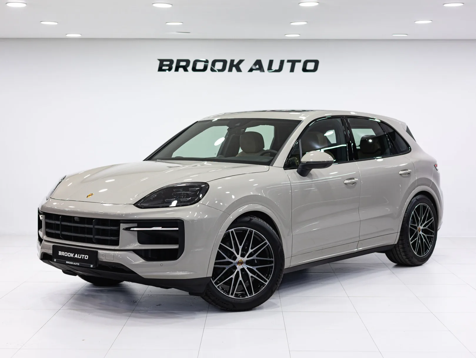 Porsche Cayenne Базовая III Рестайлинг, 2025 — экстерьер, фото 1