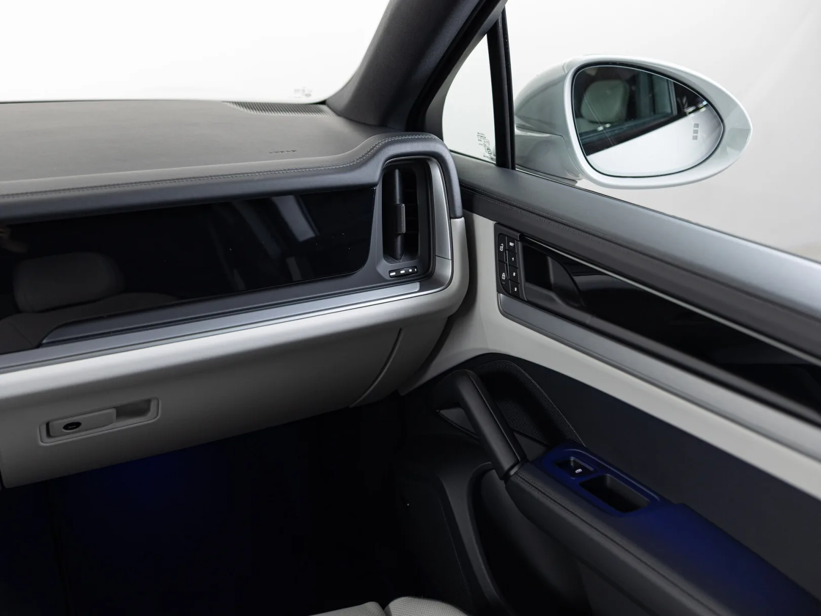 Porsche Cayenne Coupé III Рестайлинг, 2025 — экстерьер, фото 19