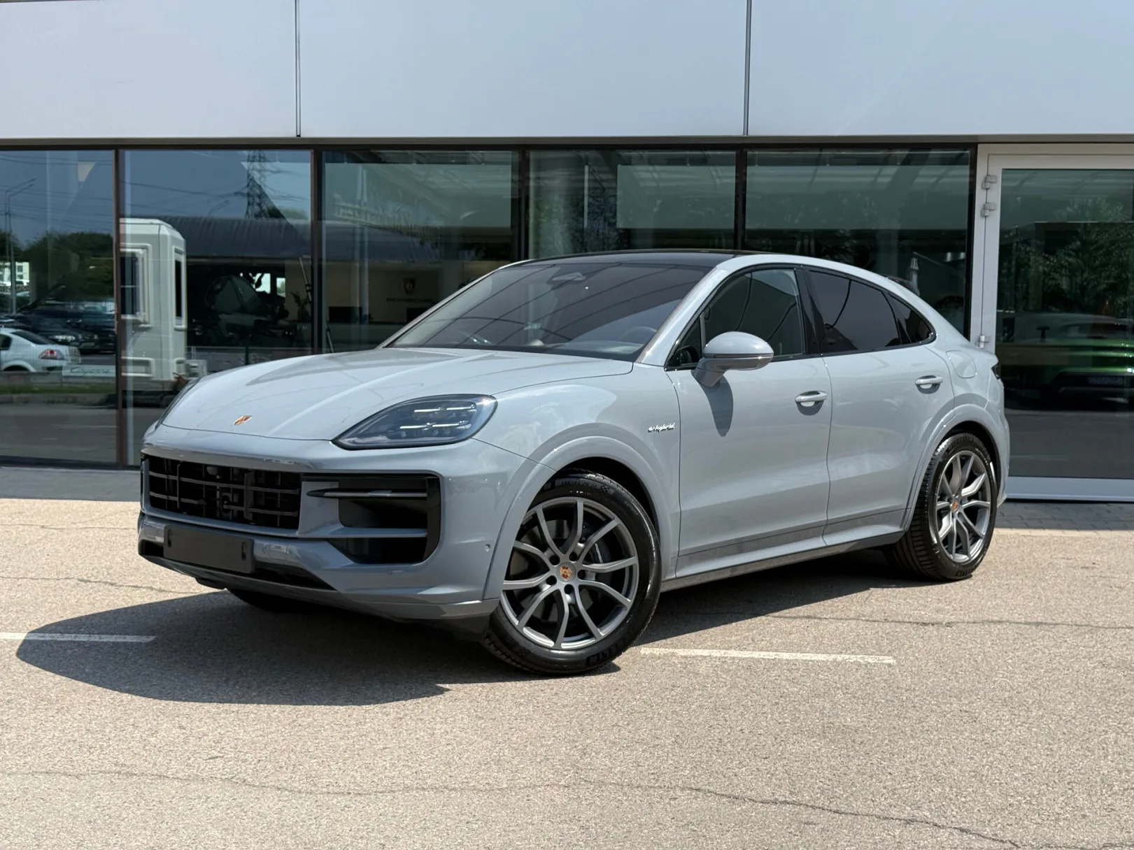 Porsche Cayenne E-Hybrid Coupé III Рестайлинг, 2026 — экстерьер, фото 1