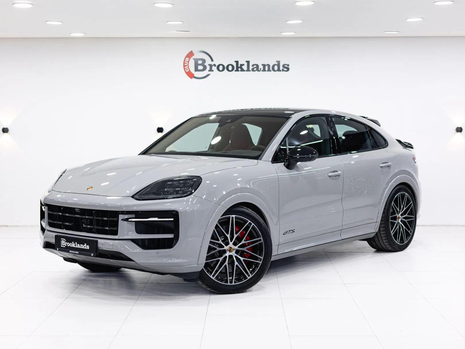 Porsche Cayenne GTS Coupé III Рестайлинг, 2024 — экстерьер, фото 1