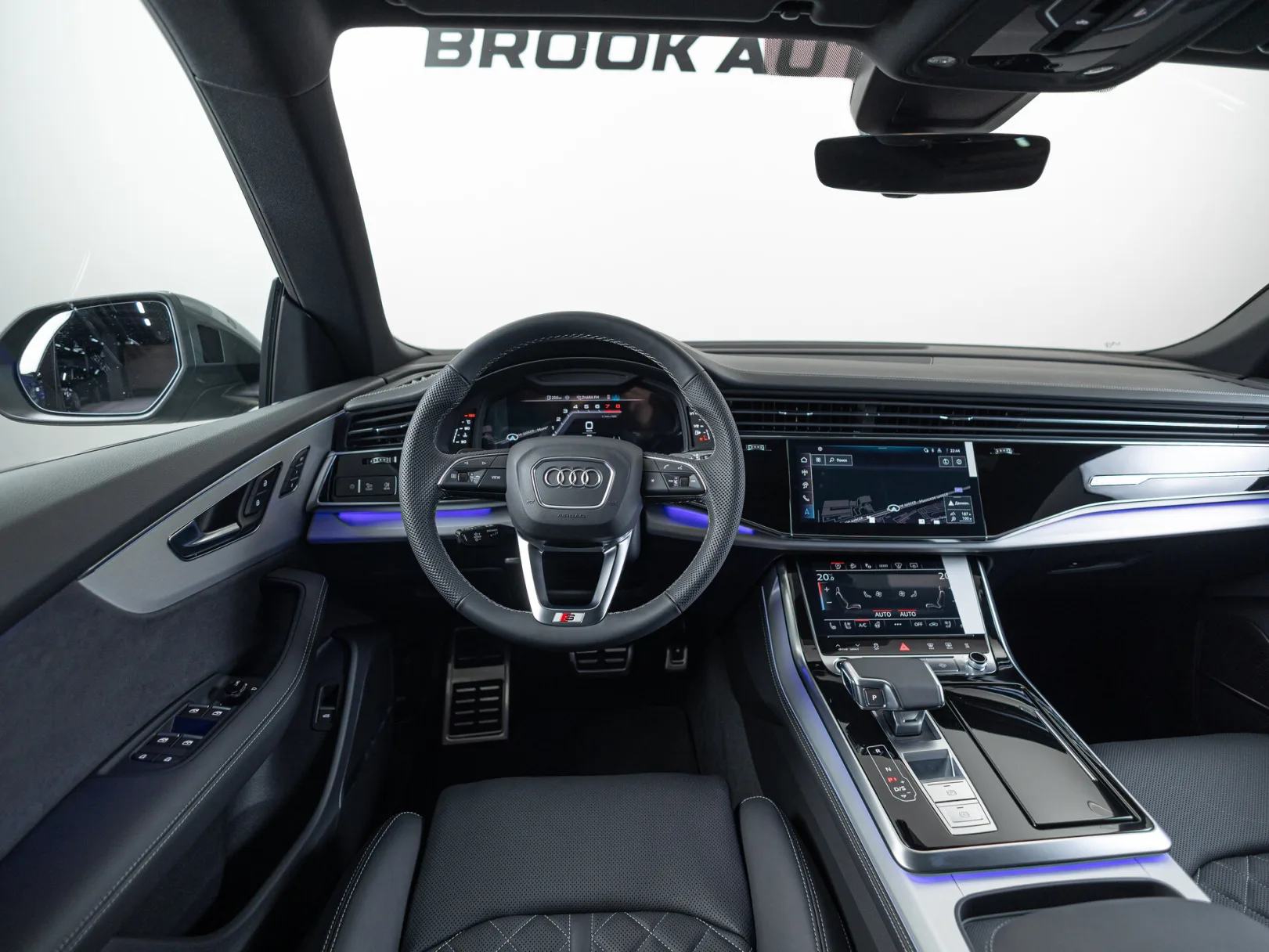 Audi Q8 55 TFSI I (4M) Рестайлинг, 2025 — экстерьер, фото 14