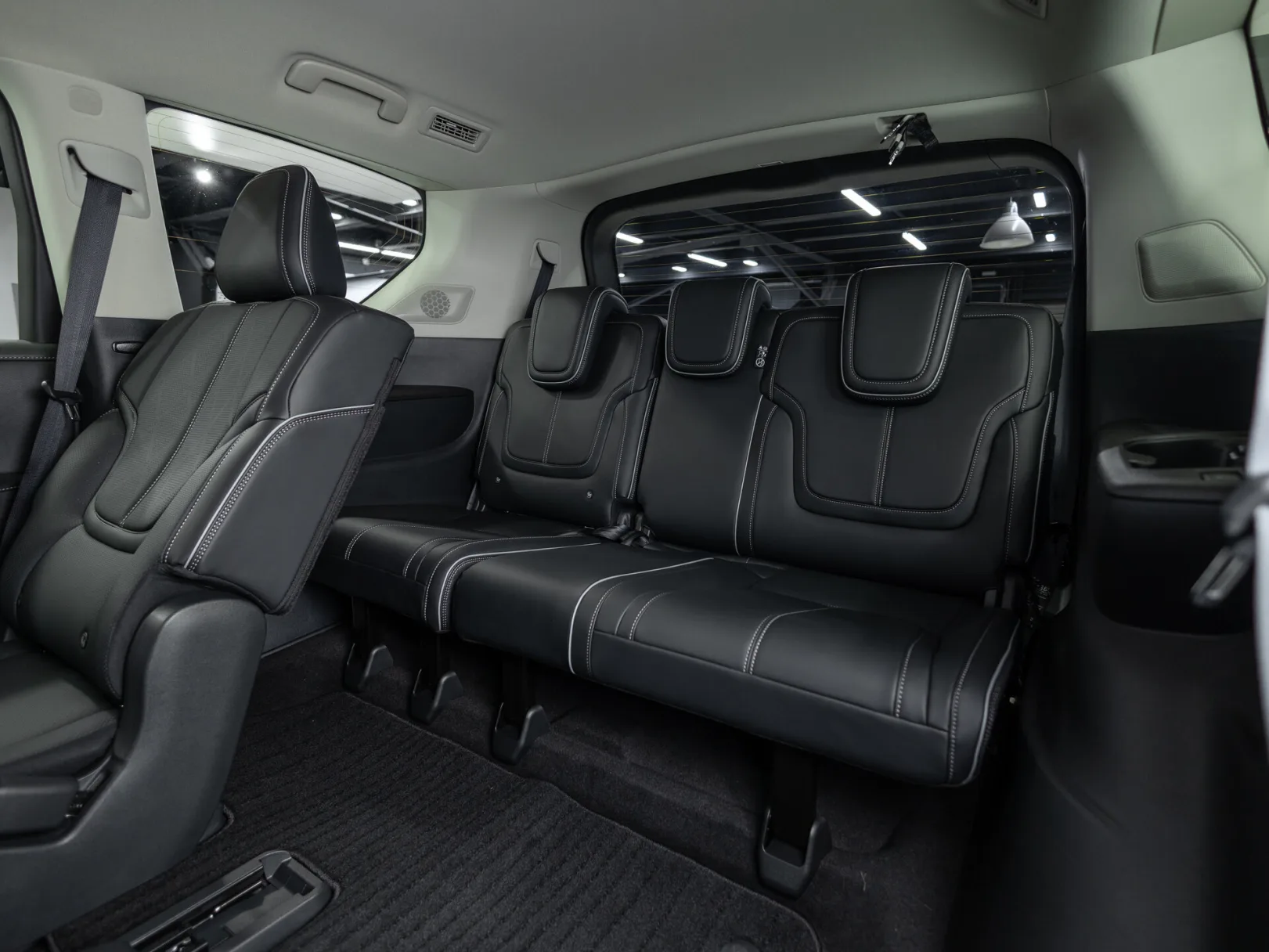 Infiniti QX80 Sensory II, 2026 — экстерьер, фото 34