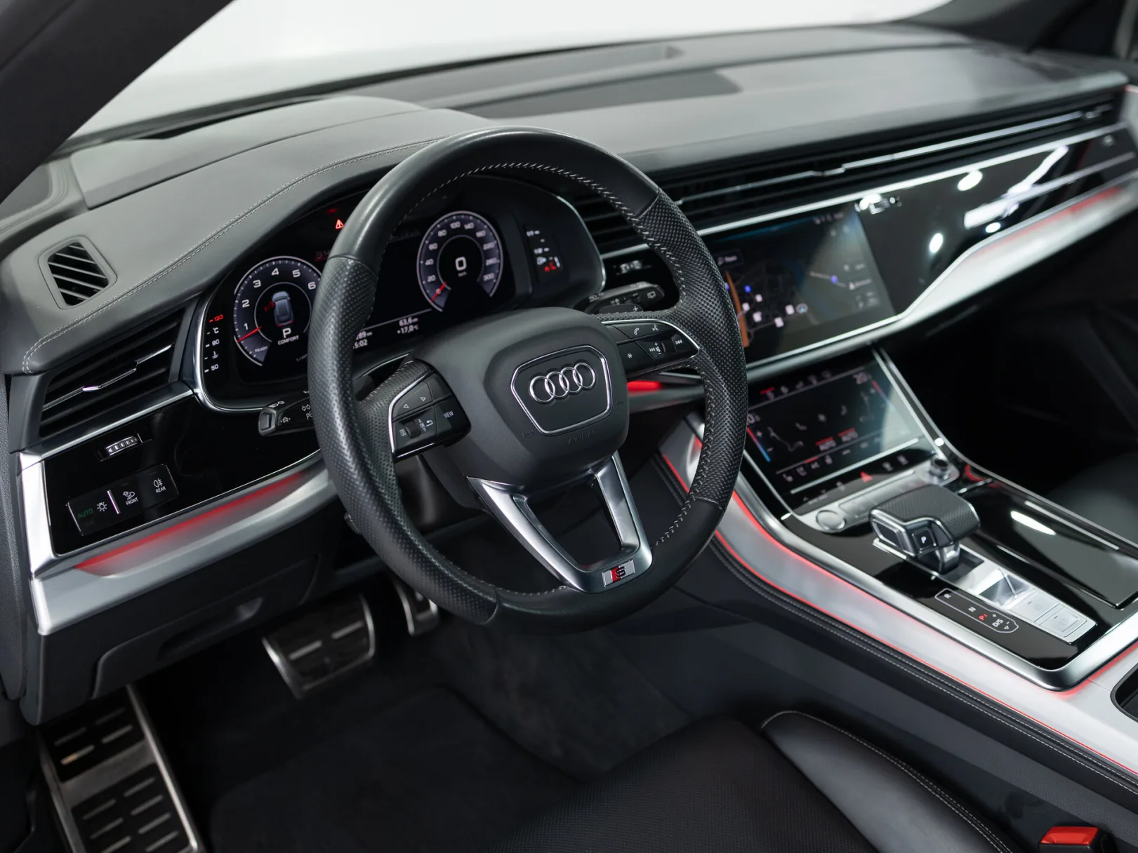 Audi Q8 Sport 55 TFSI I (4M), 2020 — экстерьер, фото 9