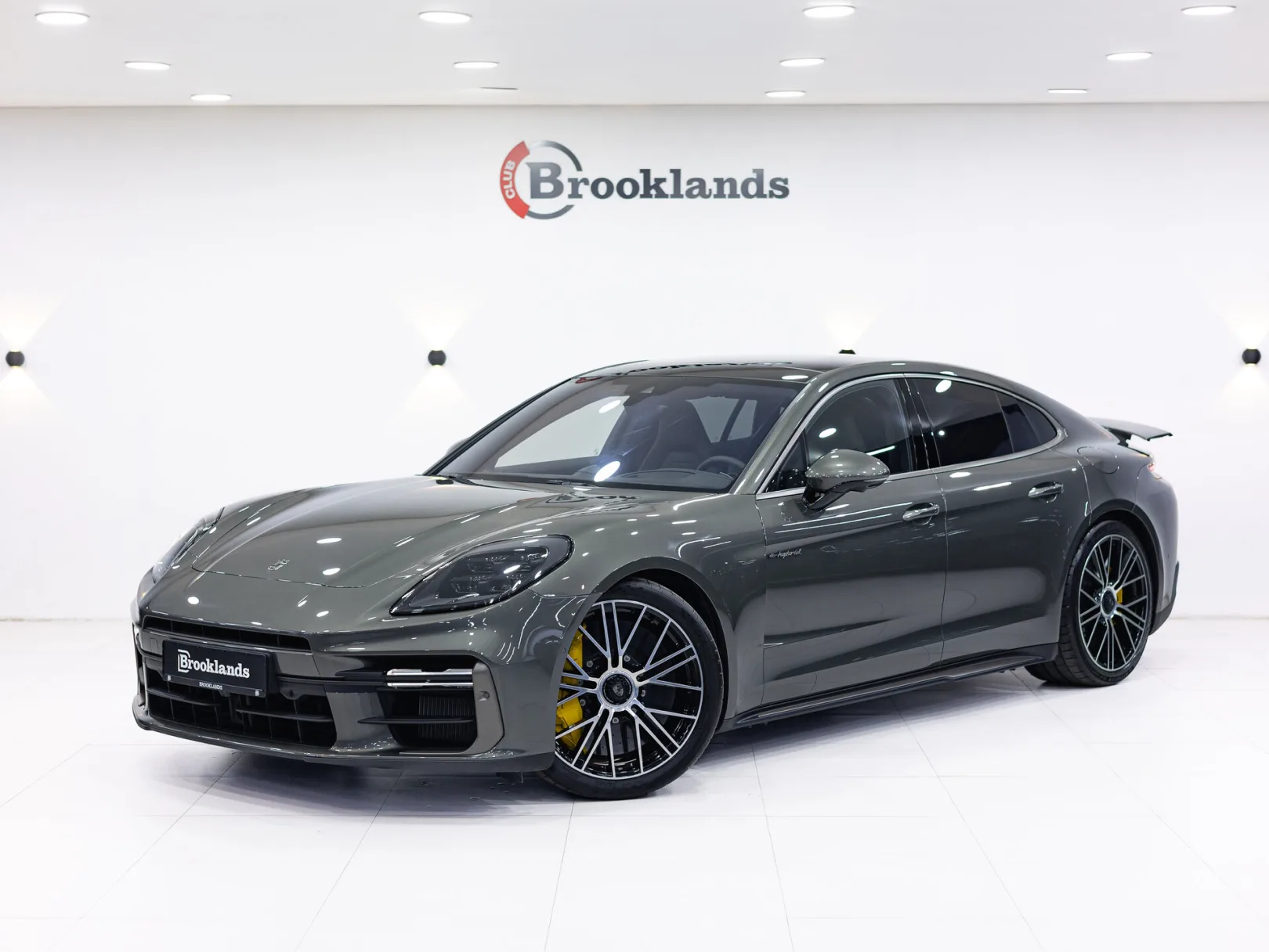 Porsche Panamera Turbo S E-Hybrid III, 2024 — экстерьер, фото 1