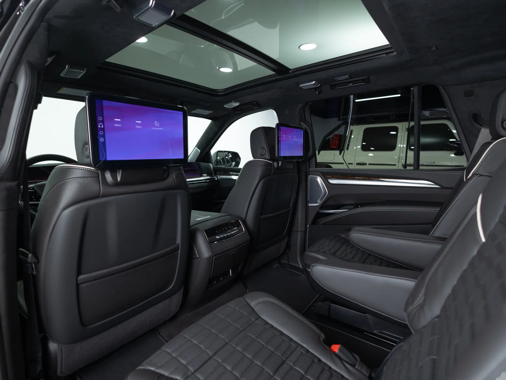 Cadillac Escalade Sport Platinum V Рестайлинг, 2025 — экстерьер, фото 28