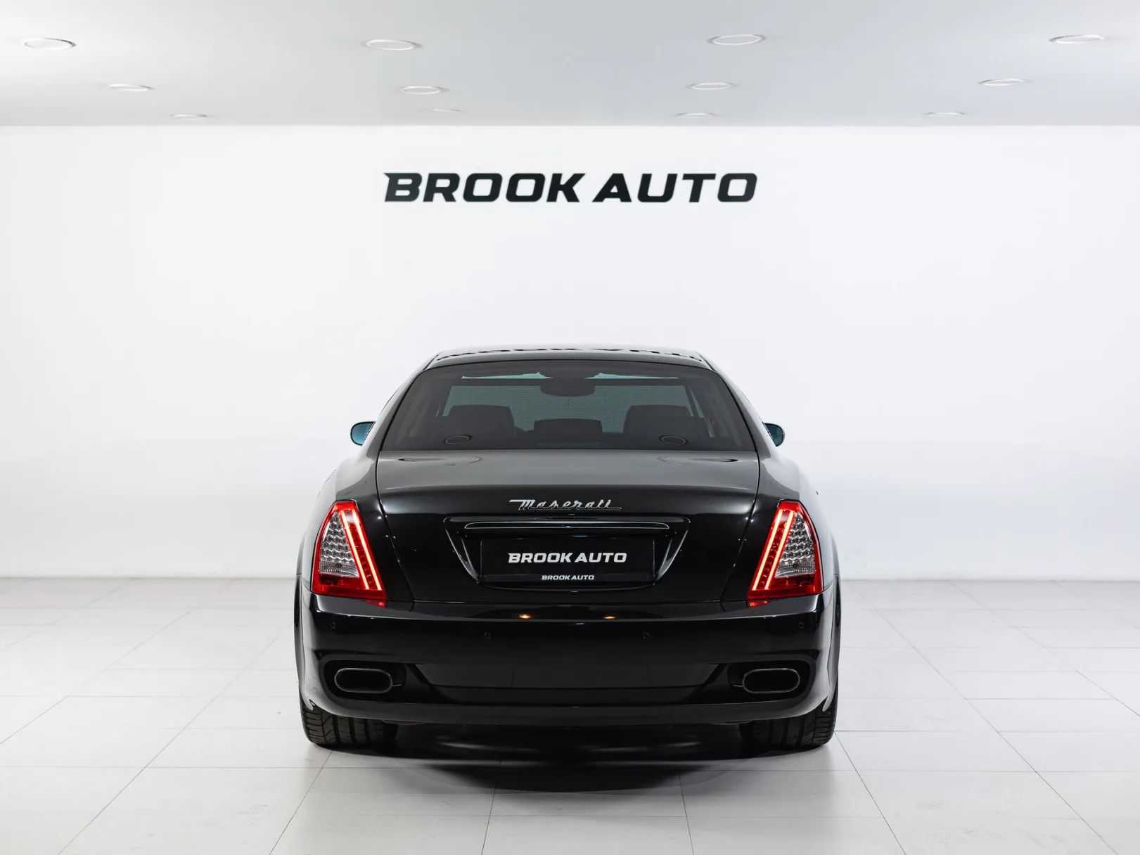 Maserati Quattroporte V Рестайлинг, 2011 — экстерьер, фото 5