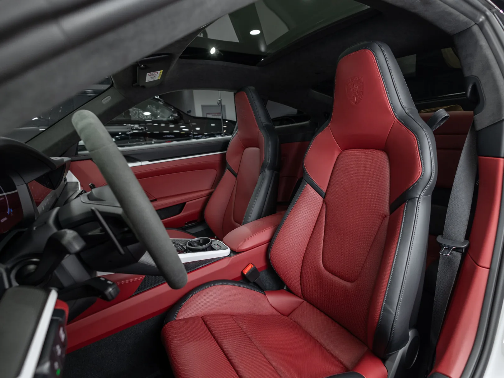 Porsche 911 Carrera 4 GTS VIII (992) Рестайлинг, 2025 — экстерьер, фото 13