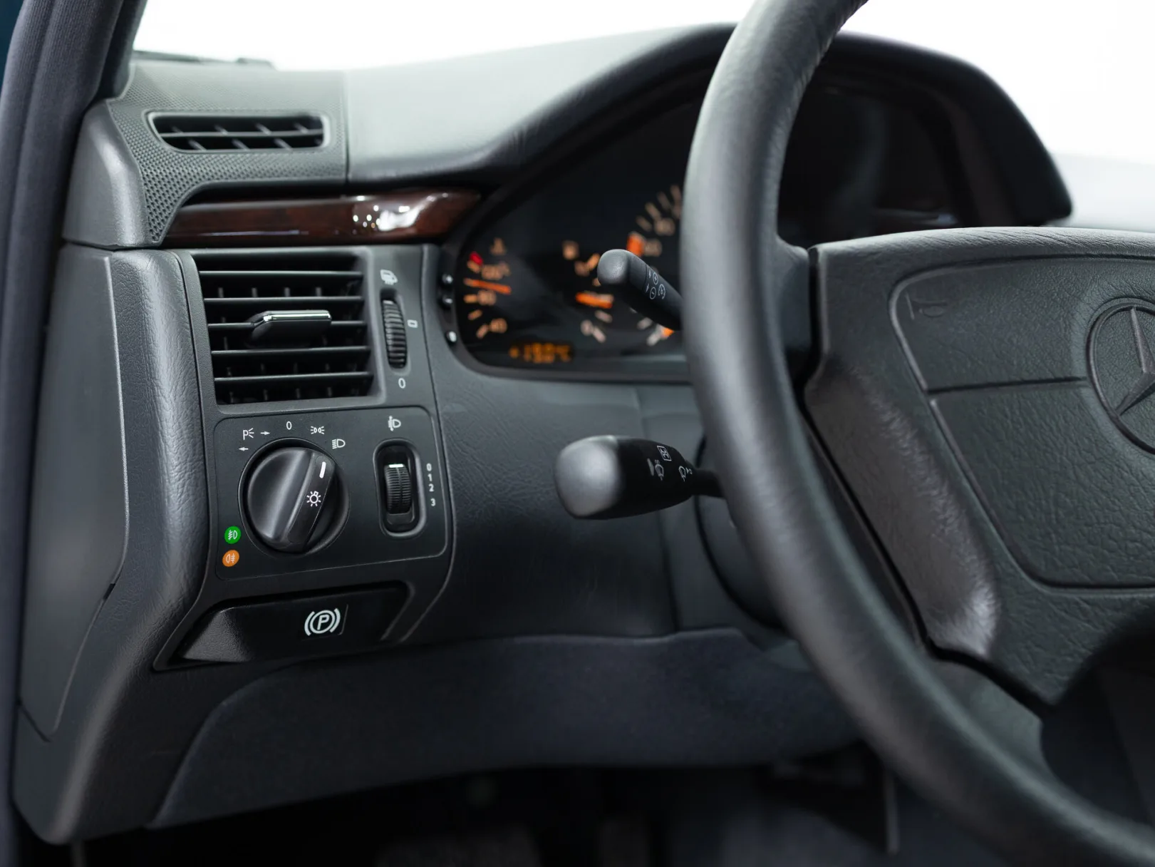 Mercedes-Benz E-Класс II (W210, S210), 1996 — экстерьер, фото 13