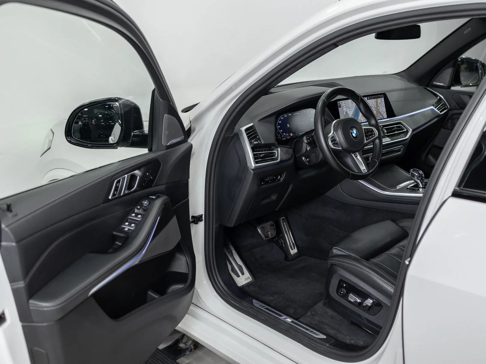 BMW X5 xDrive40i M Sport Pro IV (G05/G18), 2023 — экстерьер, фото 7