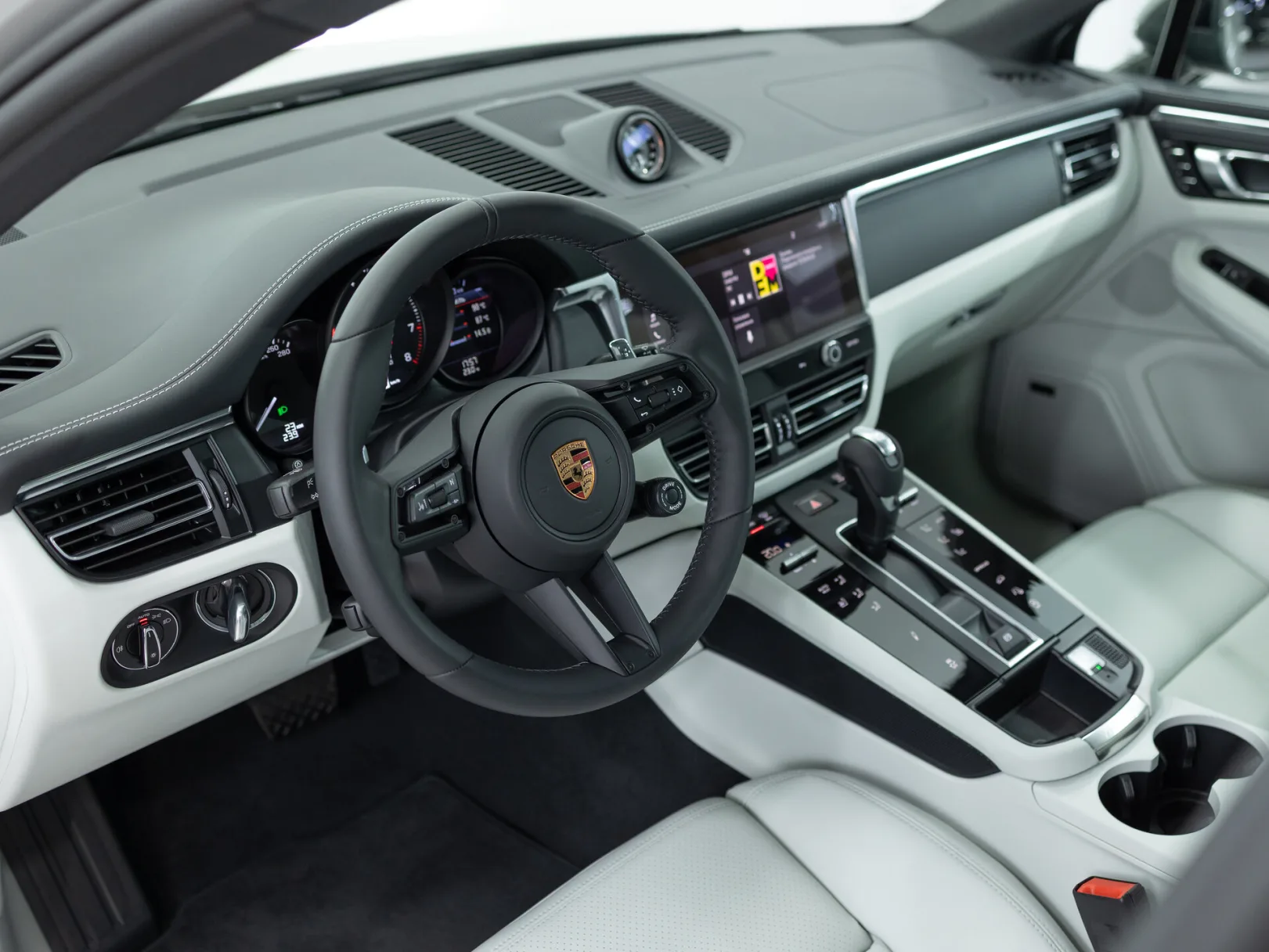 Porsche Macan T I Рестайлинг 2, 2025 — экстерьер, фото 10