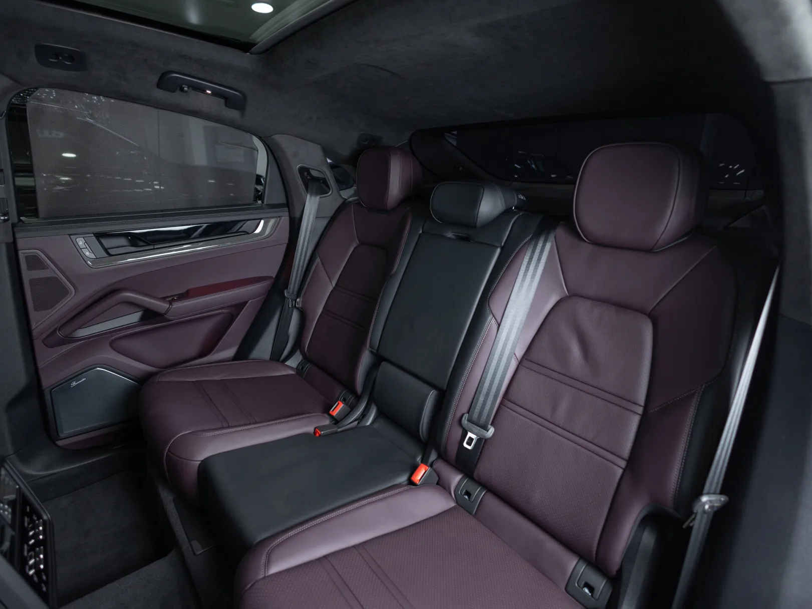 Porsche Cayenne GTS Coupé III Рестайлинг, 2024 — экстерьер, фото 30