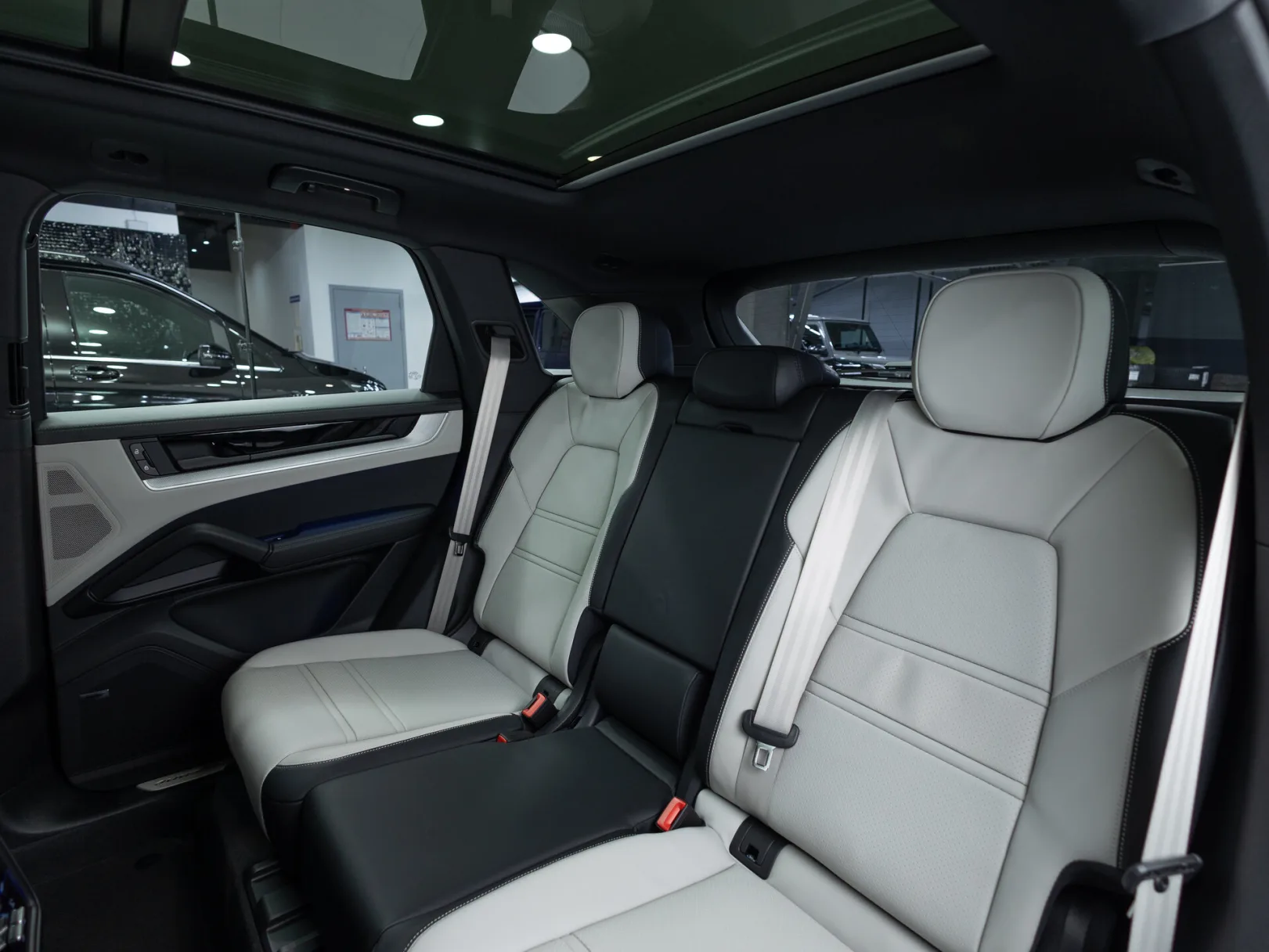 Porsche Cayenne Базовая III Рестайлинг, 2025 — экстерьер, фото 29
