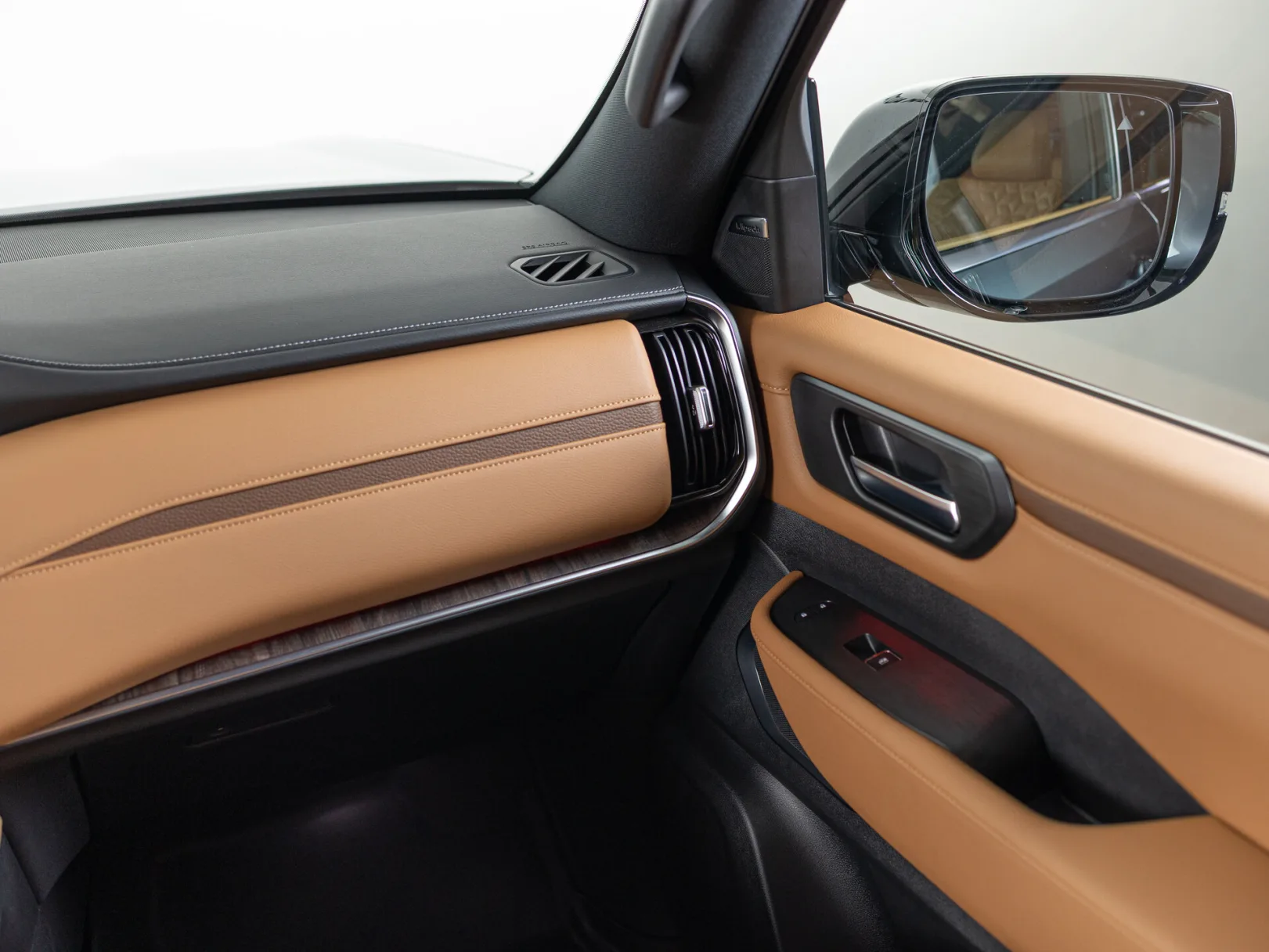Nissan Patrol LE Platinum City VII (Y63), 2026 — экстерьер, фото 22