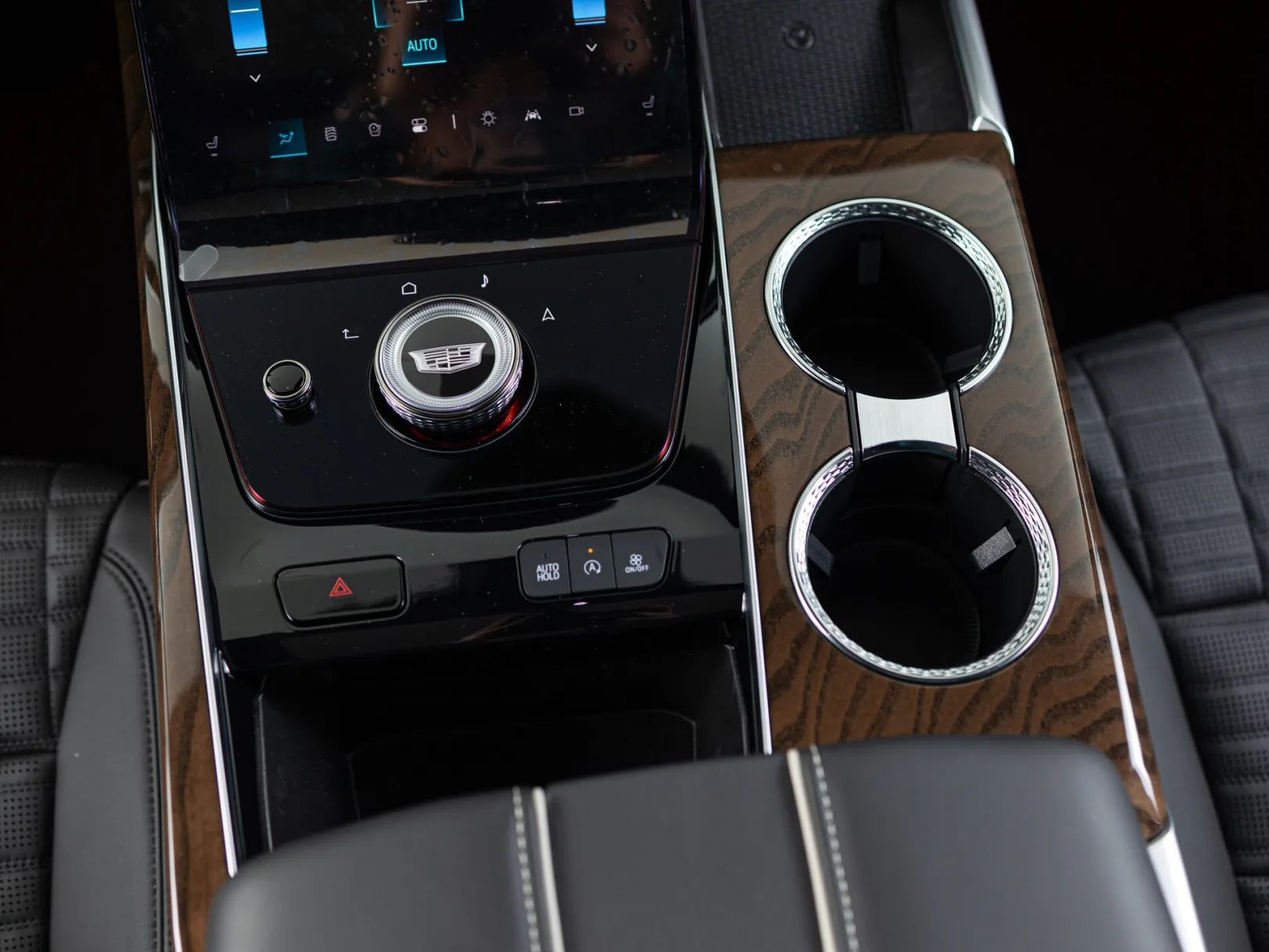 Cadillac Escalade Sport Platinum V Рестайлинг, 2025 — экстерьер, фото 19