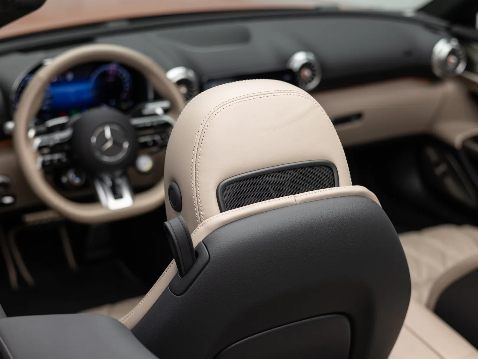 Mercedes-Benz SL-Класс AMG SL 63 S E Performance IV (R232), 2024 — экстерьер, фото 31