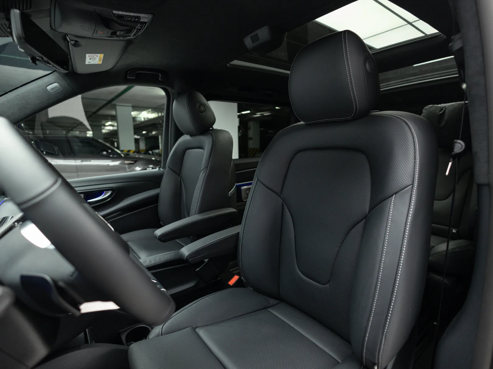 Mercedes-Benz V-Класс Exclusive AMG Line III (W447) Рестайлинг 2, 2026 — экстерьер, фото 13