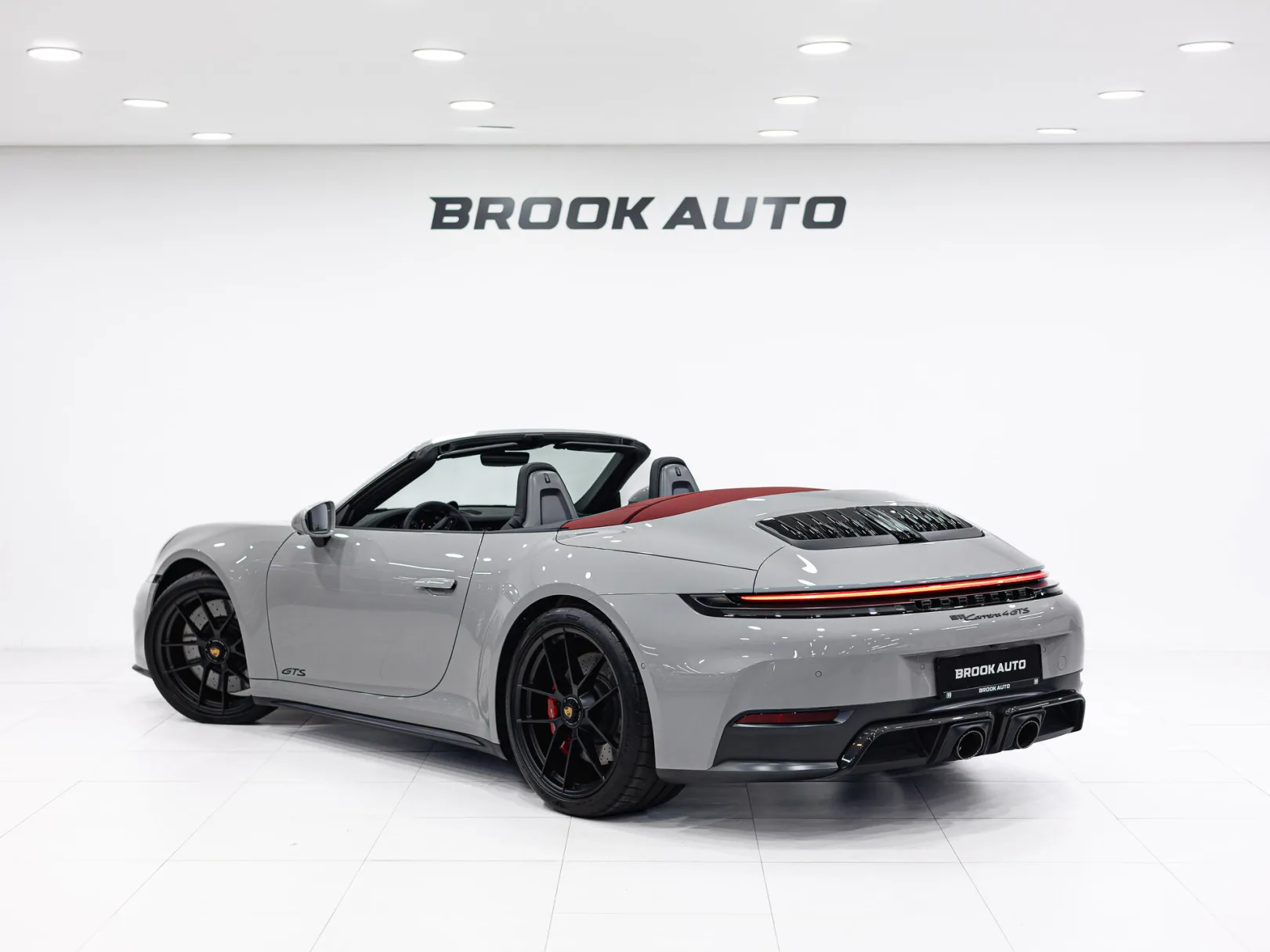 Porsche 911 Carrera 4 GTS VIII (992) Рестайлинг, 2025 — экстерьер, фото 11