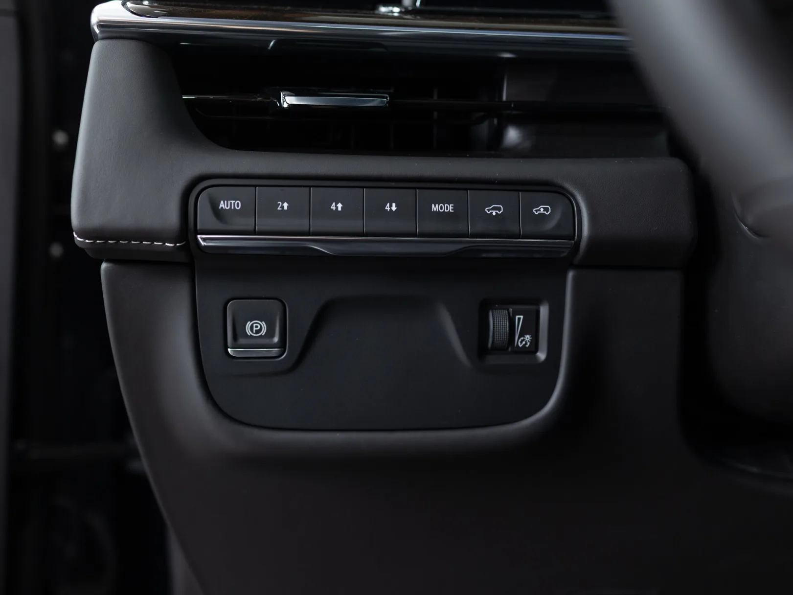 Cadillac Escalade Sport Platinum V, 2024 — экстерьер, фото 15
