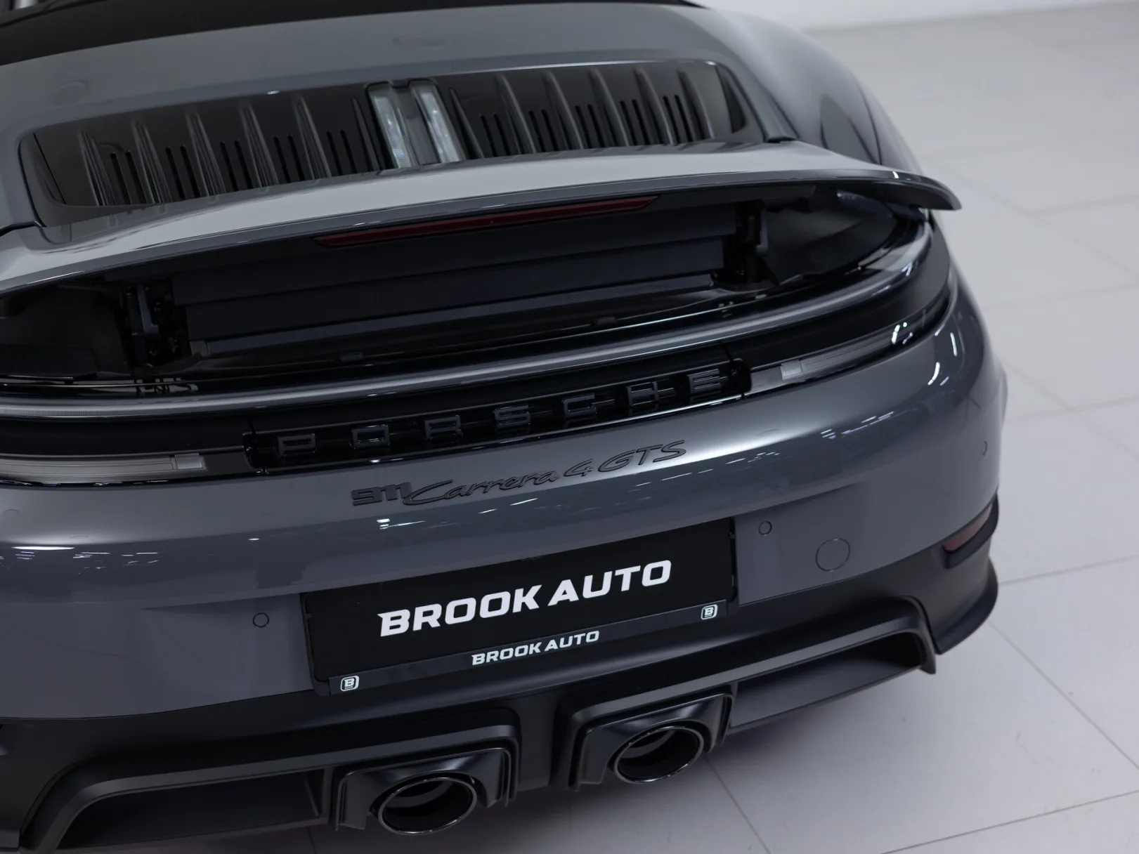 Porsche 911 Carrera 4 GTS VIII (992) Рестайлинг, 2025 — экстерьер, фото 41
