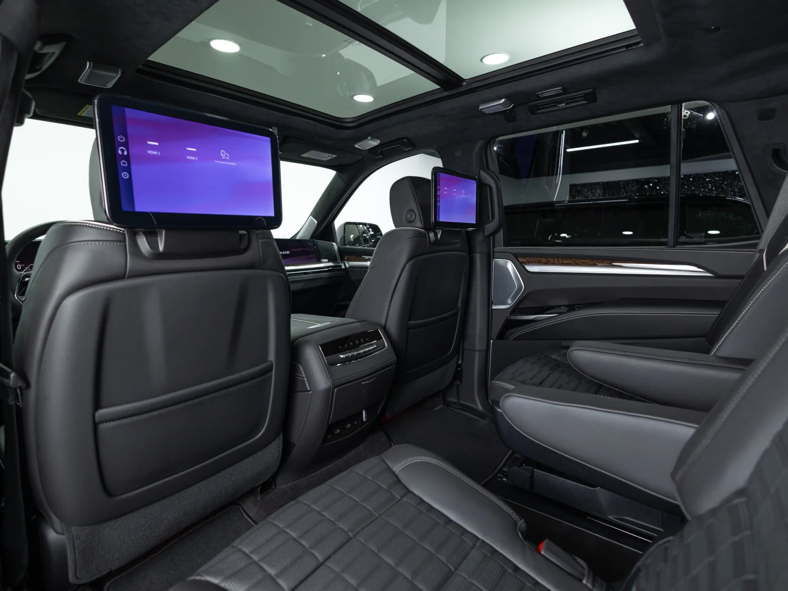 Cadillac Escalade Sport Platinum V Рестайлинг, 2025 — экстерьер, фото 28
