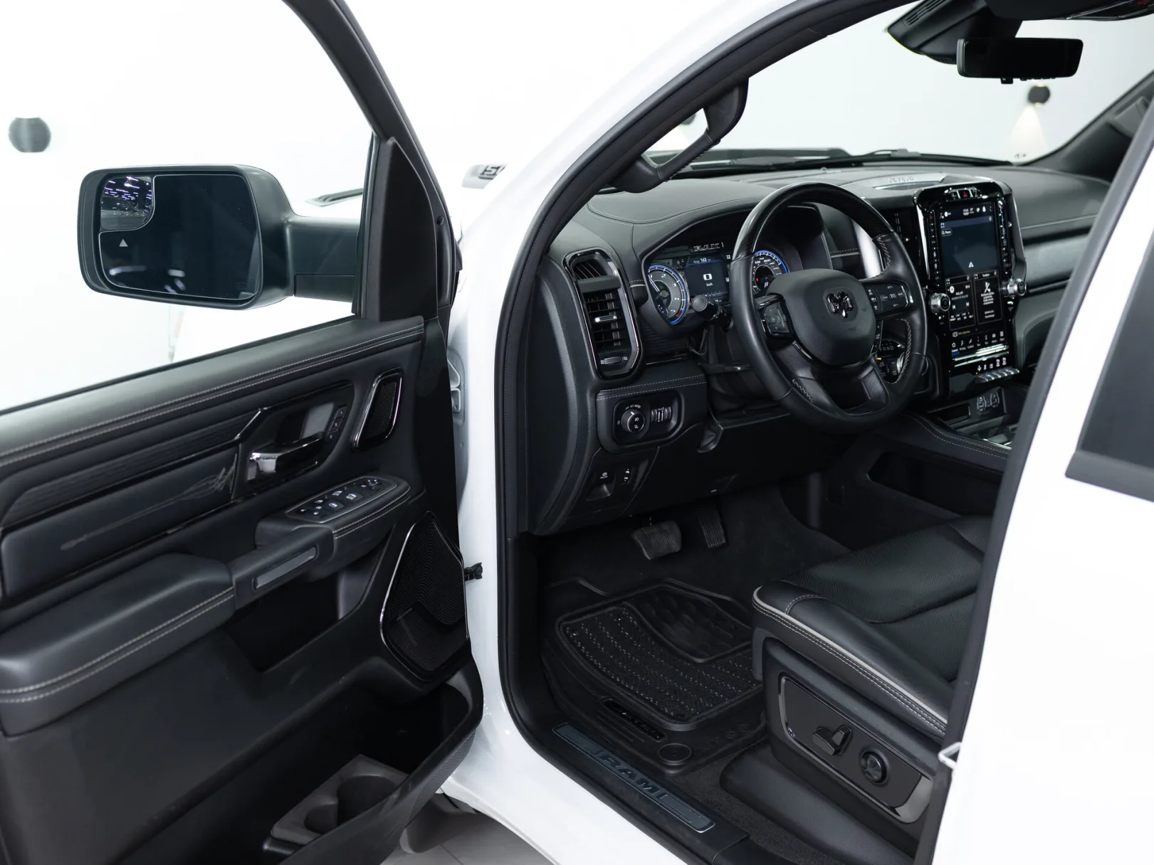 Ram 1500 Limited V, 2022 — экстерьер, фото 7