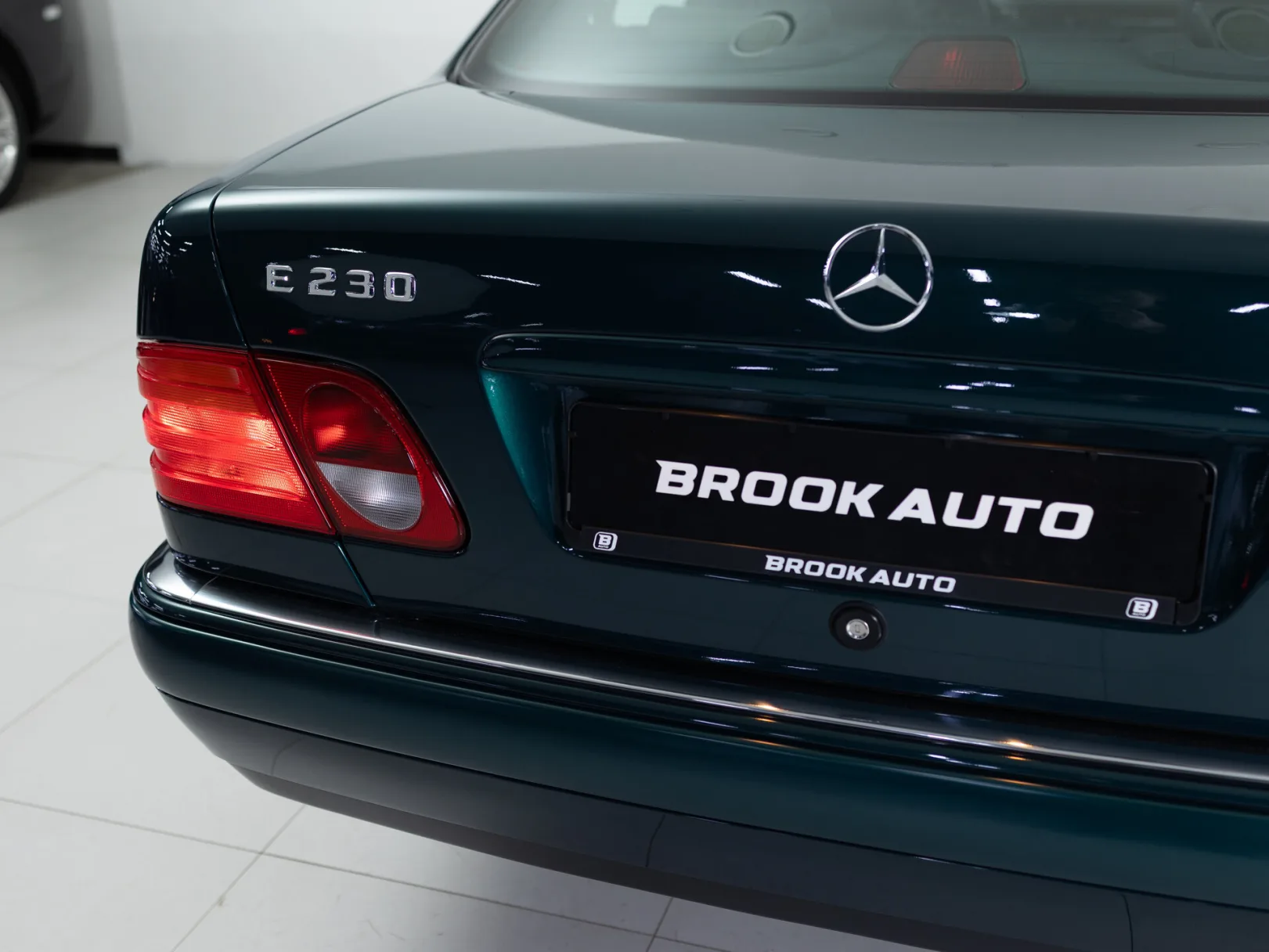 Mercedes-Benz E-Класс II (W210, S210), 1996 — экстерьер, фото 29