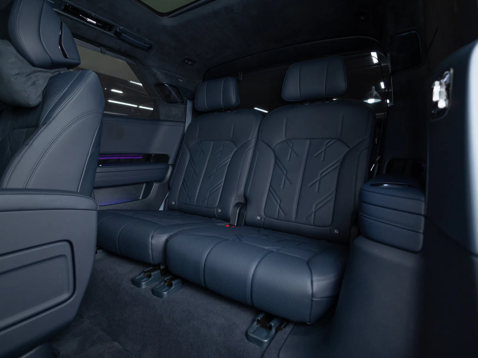 Zeekr 9X Max (6 seats) I, 2025 — экстерьер, фото 35