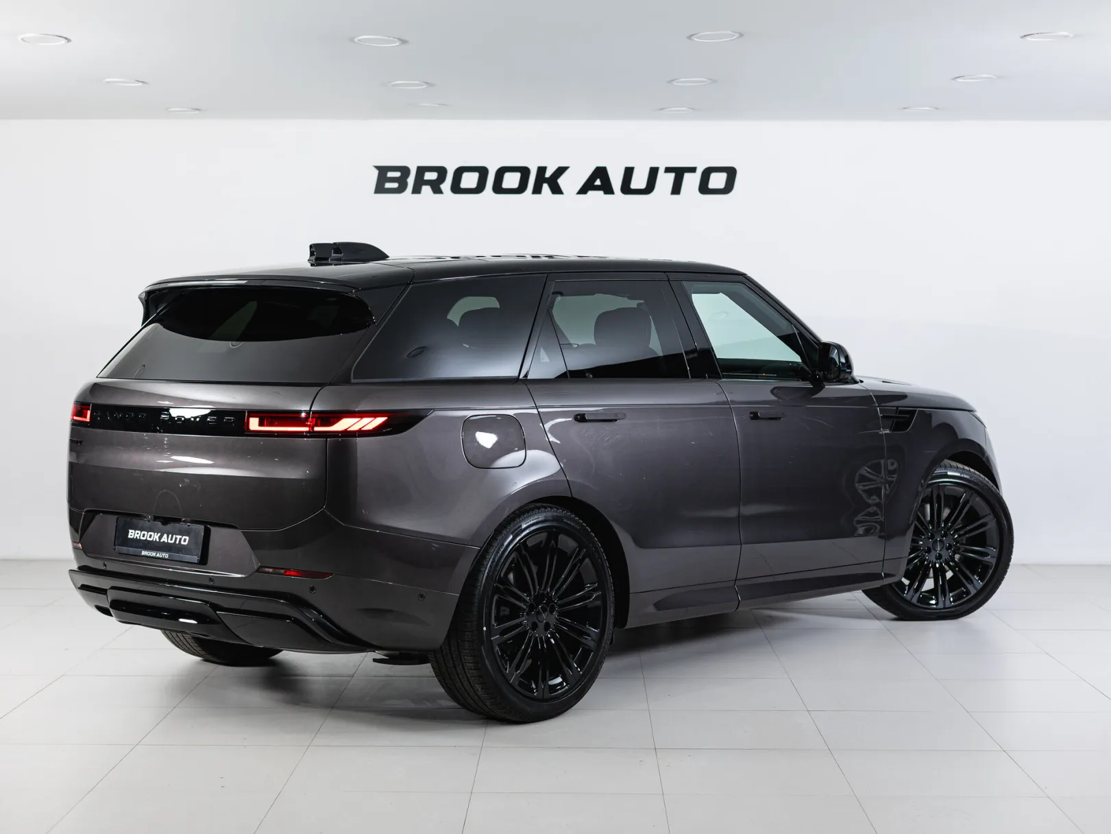 Land Rover Range Rover Sport Dynamic HSE III, 2026 — экстерьер, фото 6