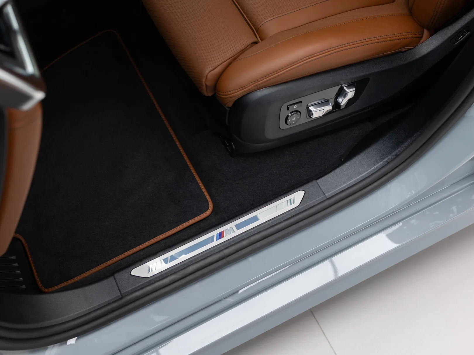 BMW X7 xDrive40d M Sport Pro I (G07) Рестайлинг, 2026 — экстерьер, фото 11