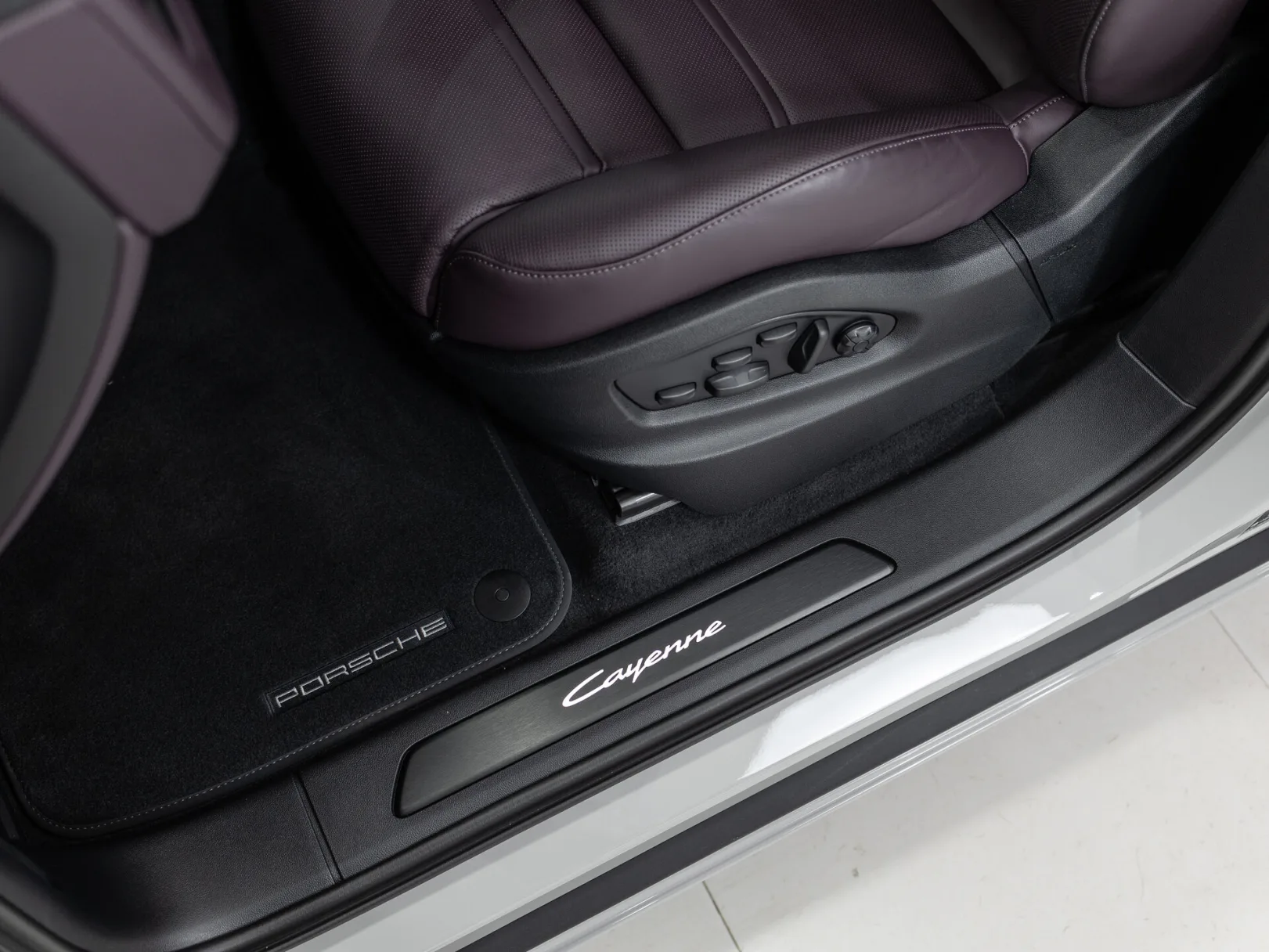 Porsche Cayenne Базовая III Рестайлинг, 2026 — экстерьер, фото 11