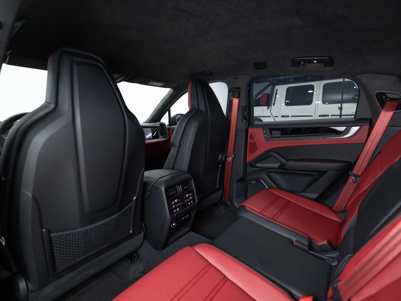 Porsche Cayenne Turbo GT III Рестайлинг, 2025 — экстерьер, фото 28