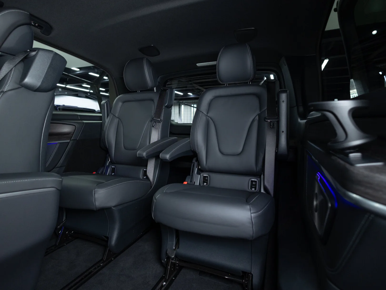 Mercedes-Benz V-Класс Exclusive III (W447) Рестайлинг 2, 2025 — экстерьер, фото 27