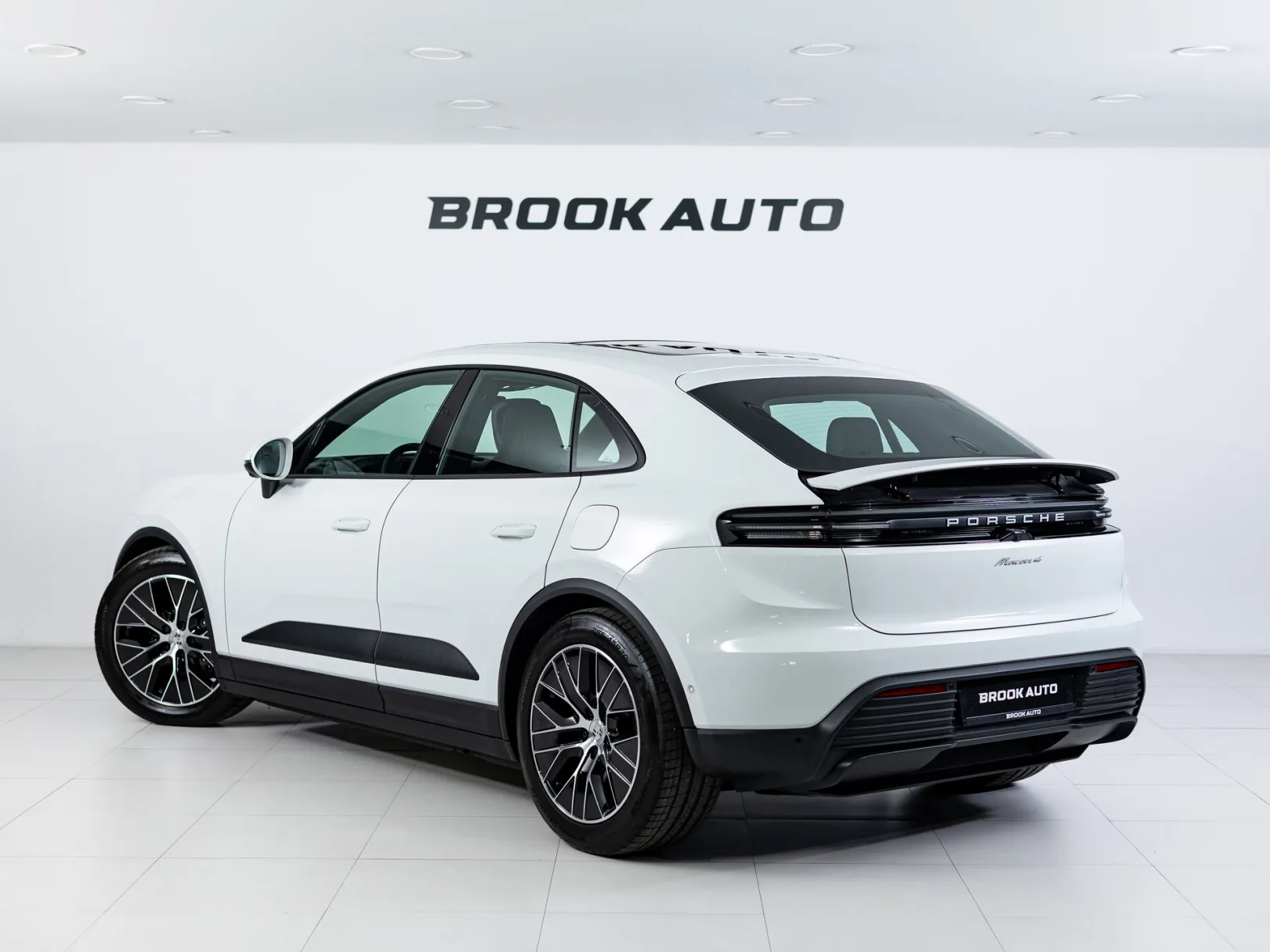Porsche Macan II, 2024 — экстерьер, фото 6