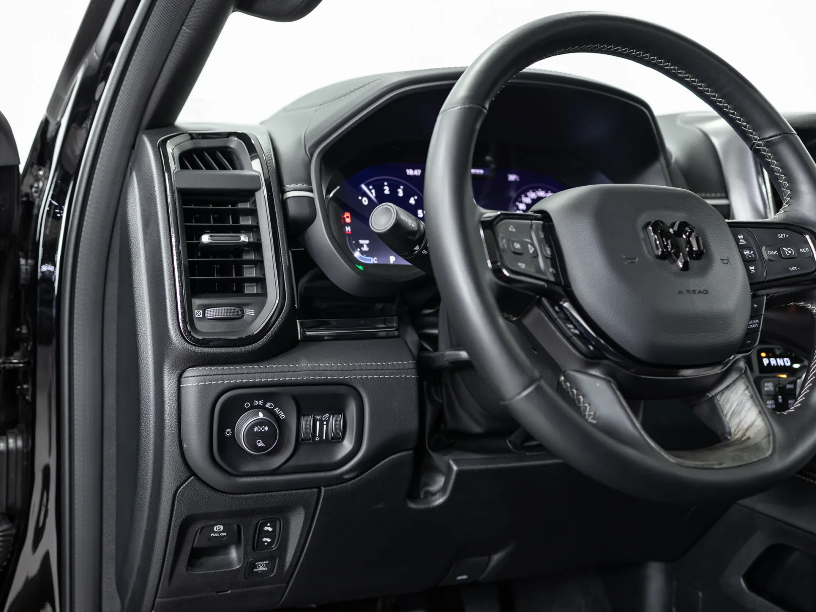 Ram 1500 Limited V Рестайлинг, 2024 — экстерьер, фото 15