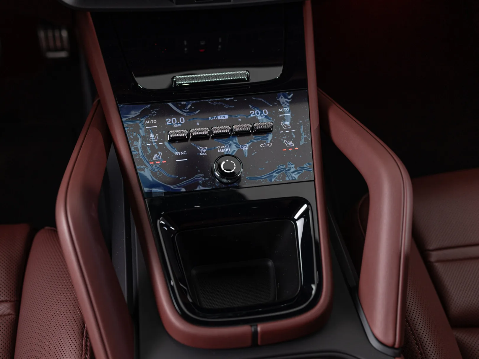 Porsche Cayenne GTS Coupé III Рестайлинг, 2024 — экстерьер, фото 20