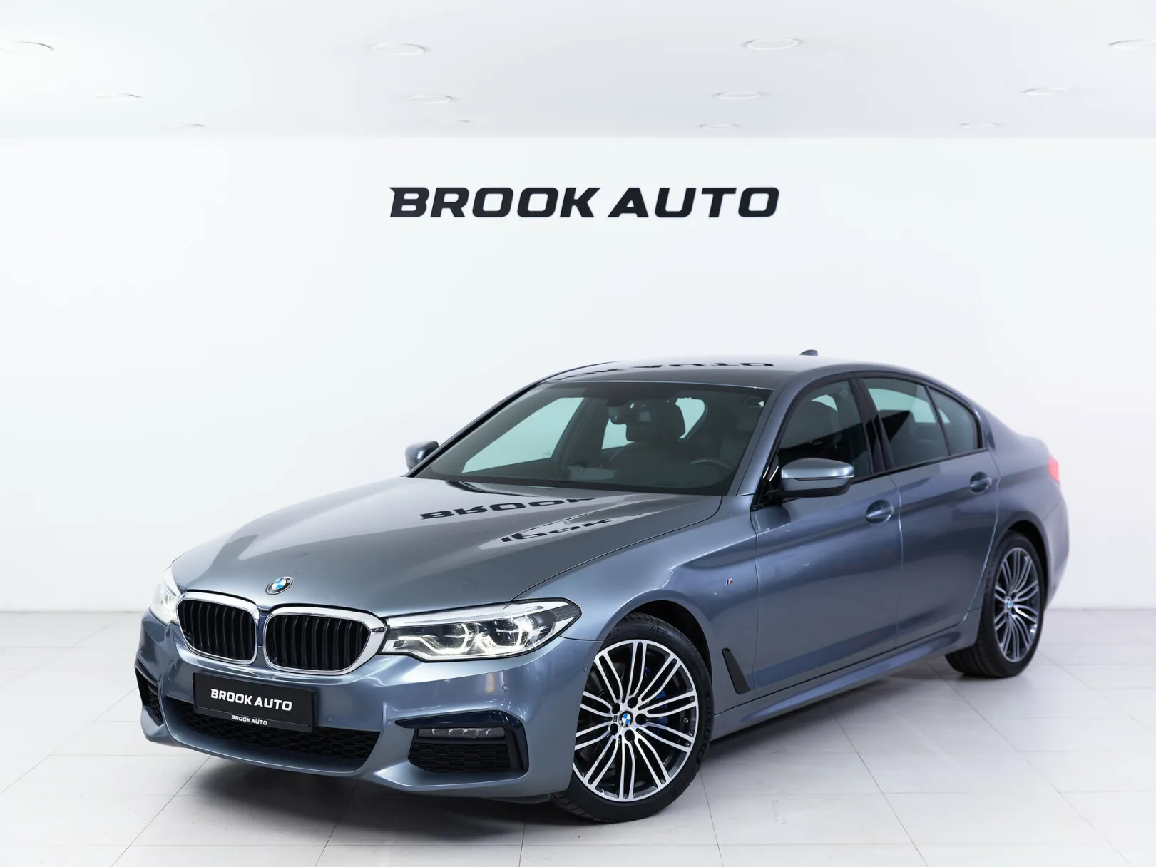 BMW 5 серии 530d xDrive M Sport VII (G30/G31/G38), 2020 — экстерьер, фото 1