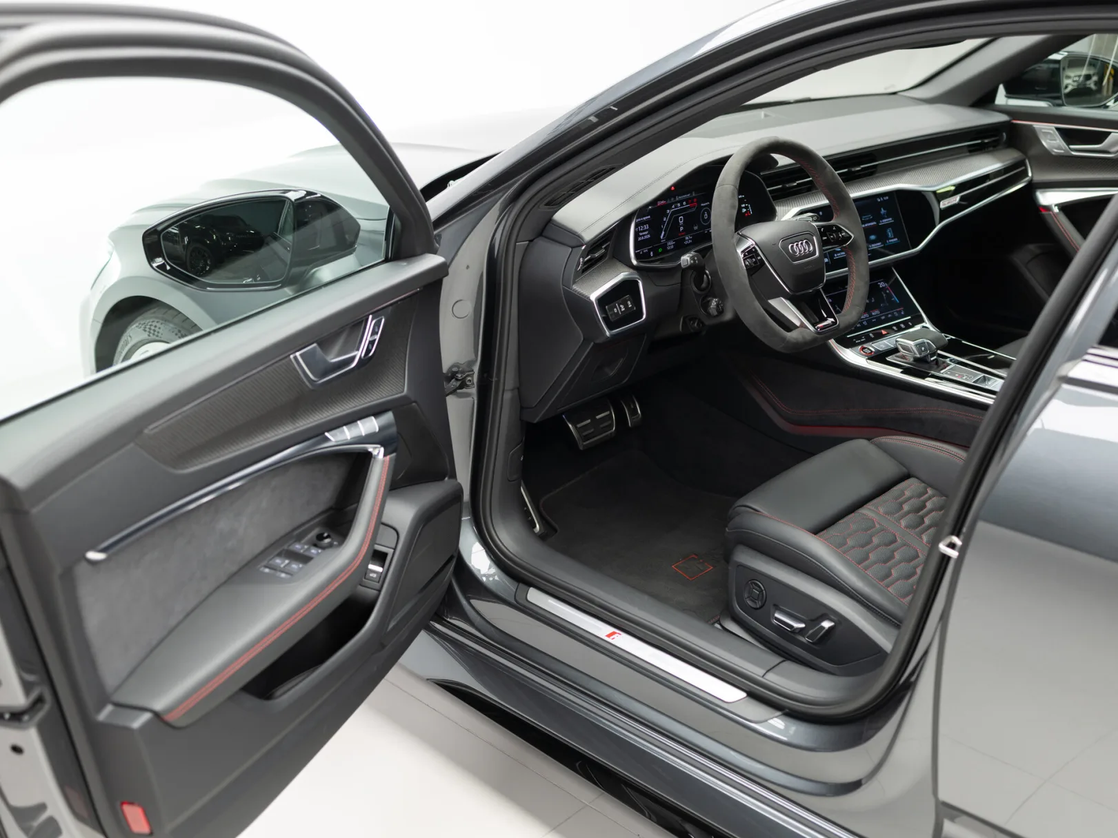 Audi RS 6 RS6 Avant performance IV (C8), 2025 — экстерьер, фото 7