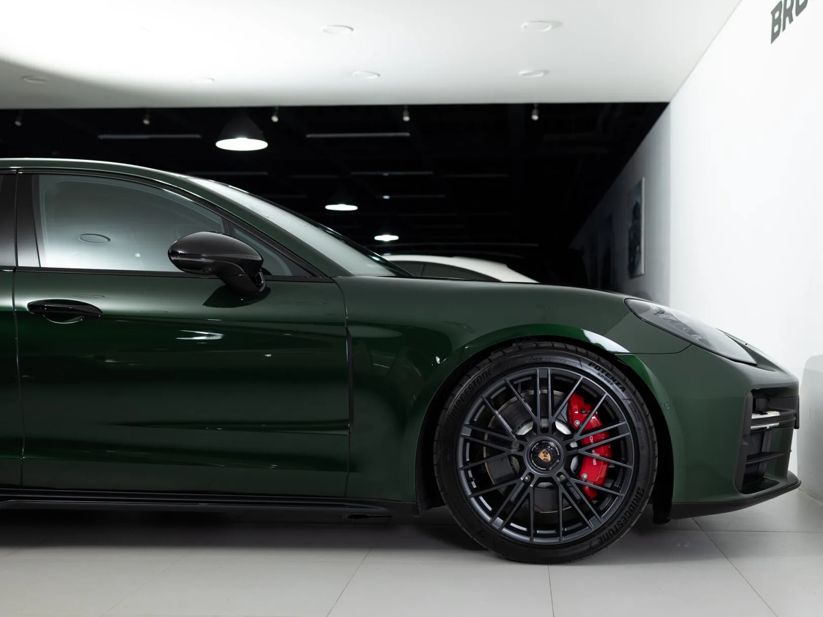 Porsche Panamera GTS III, 2025 — экстерьер, фото 40
