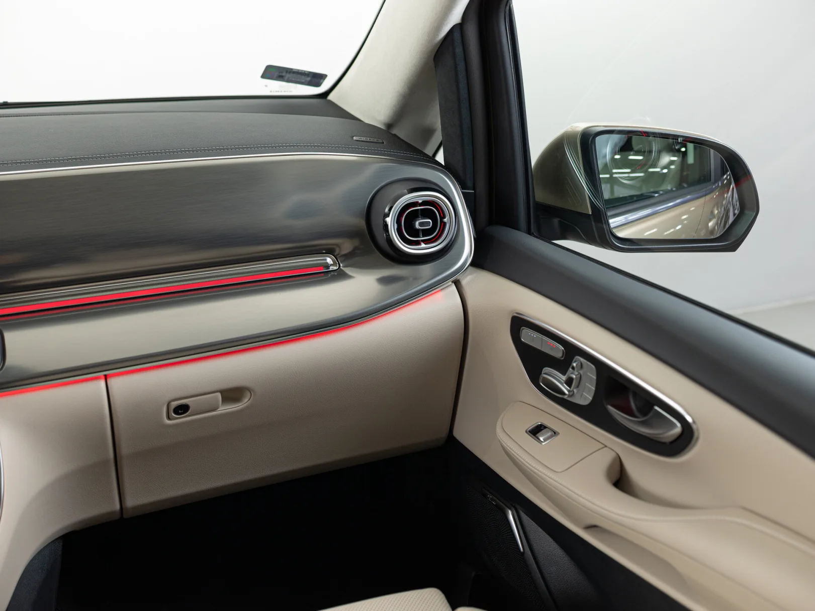 Mercedes-Benz V-Класс Exclusive III (W447) Рестайлинг 2, 2025 — экстерьер, фото 22